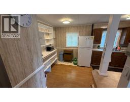 Primary Bedroom - 48 Mobile Drive Ne, Three Hills, AB T0M2A0 Photo 8