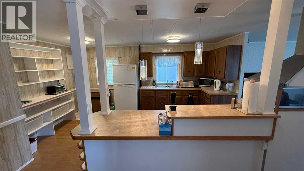 Listing photo – 48 Mobile Drive NE, Three Hills