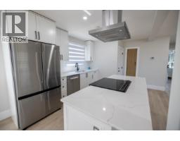Living room - 1558 Carney Street, Prince George, BC V2M2L5 Photo 8
