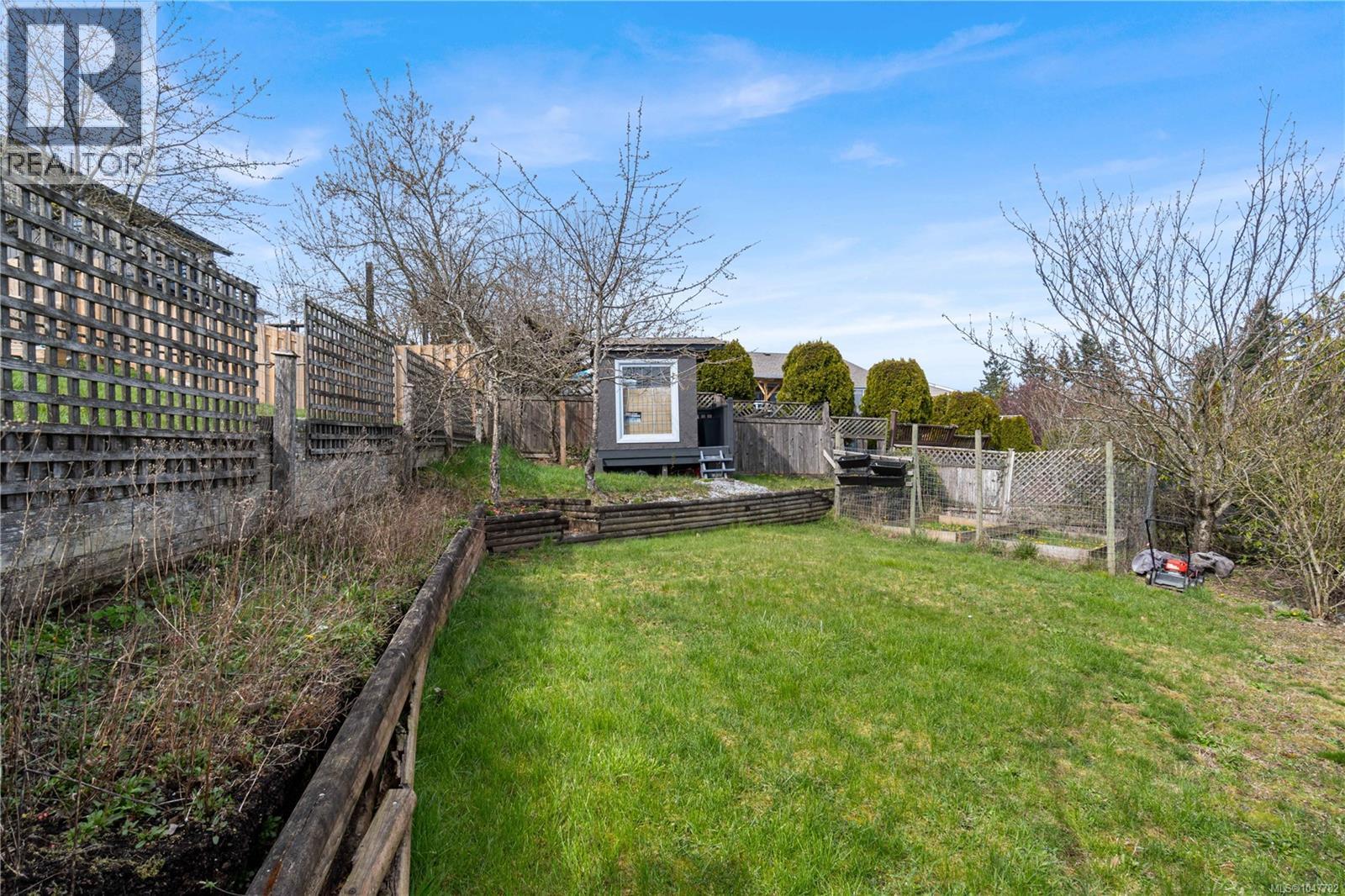 217 Tahoe Ave - 4