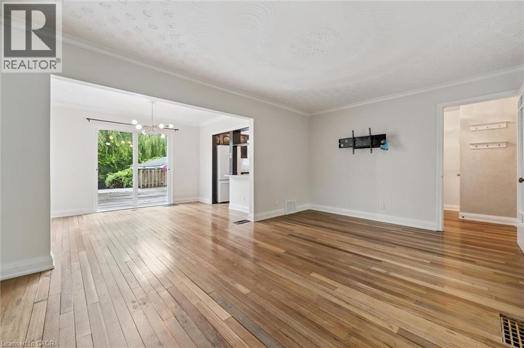 228 WATERLOO Street - Image 8