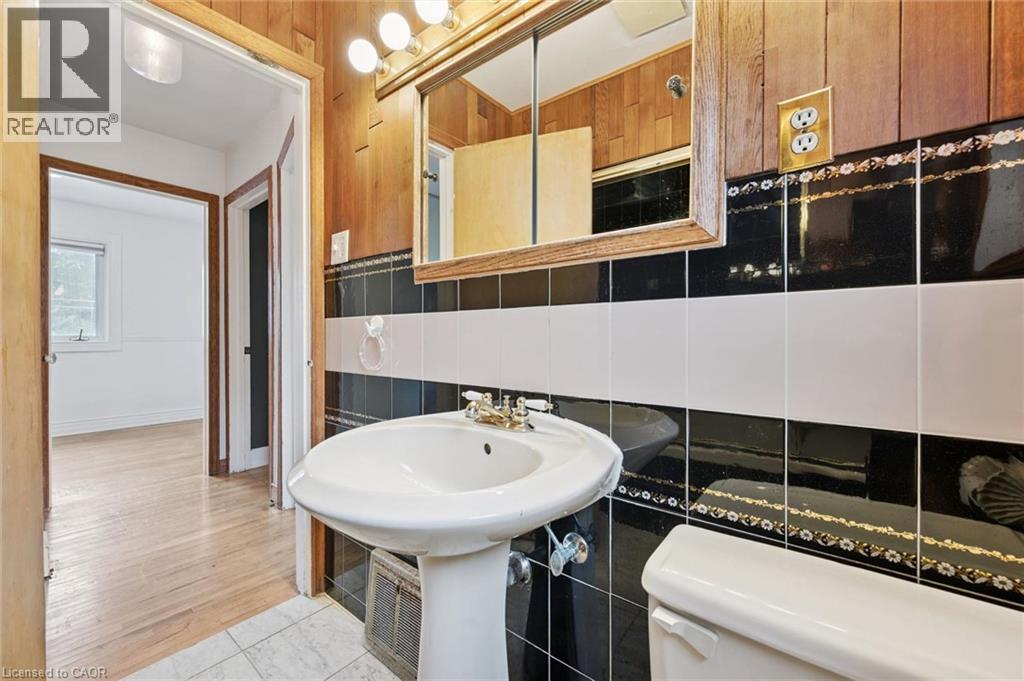 228 WATERLOO Street - Image 24