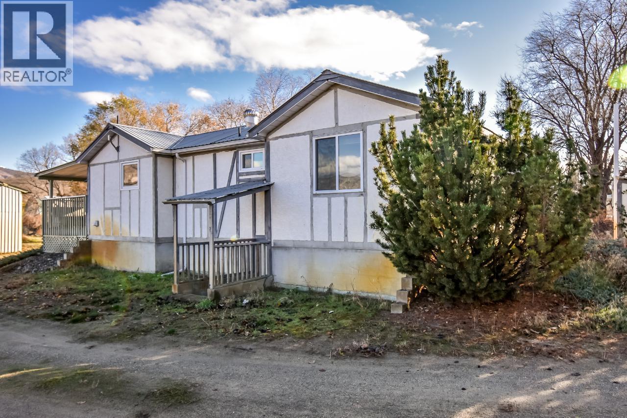 7231 ISLAND Road, Oliver