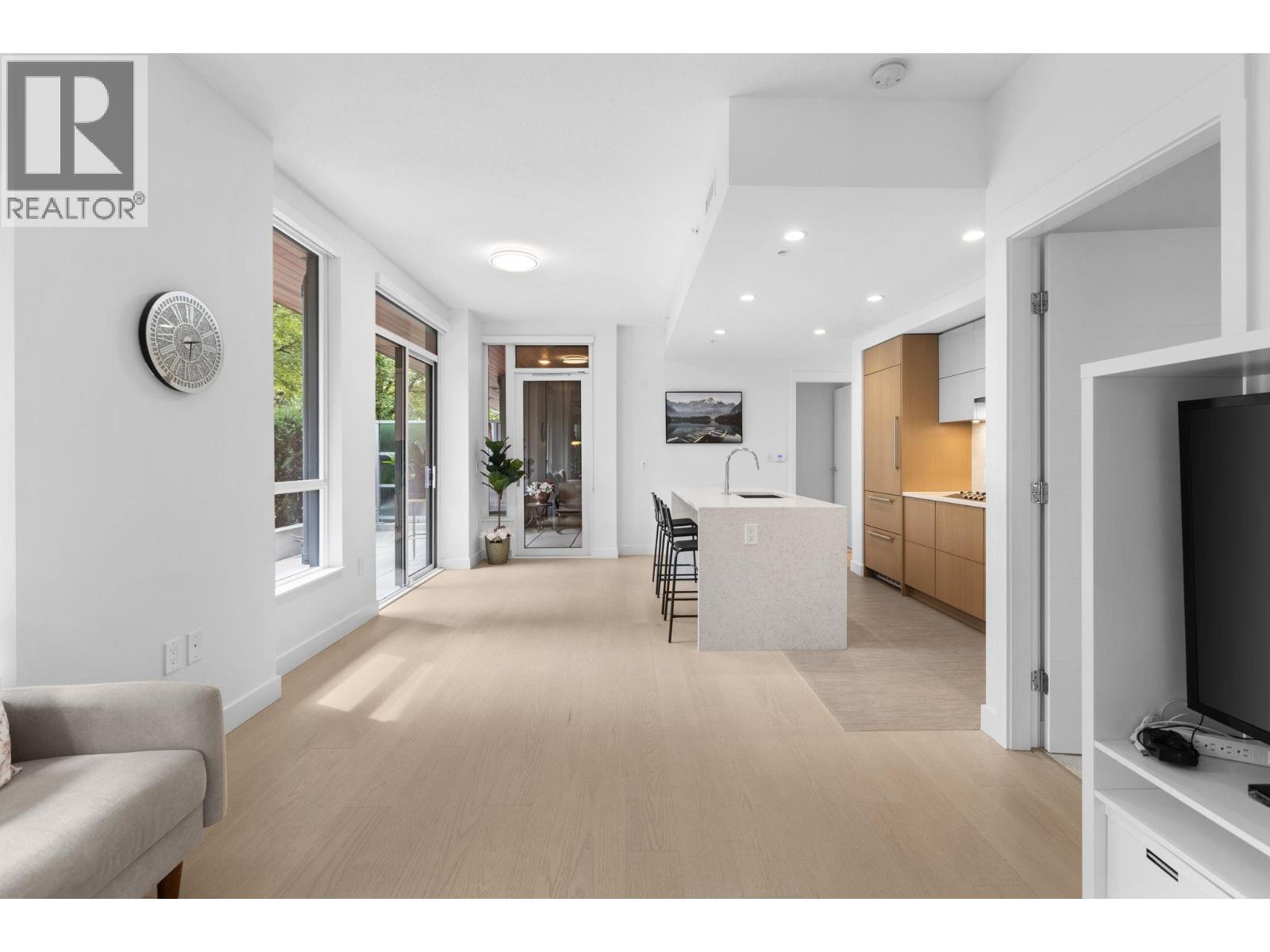 109 469 W KING EDWARD AVENUE — photo 5