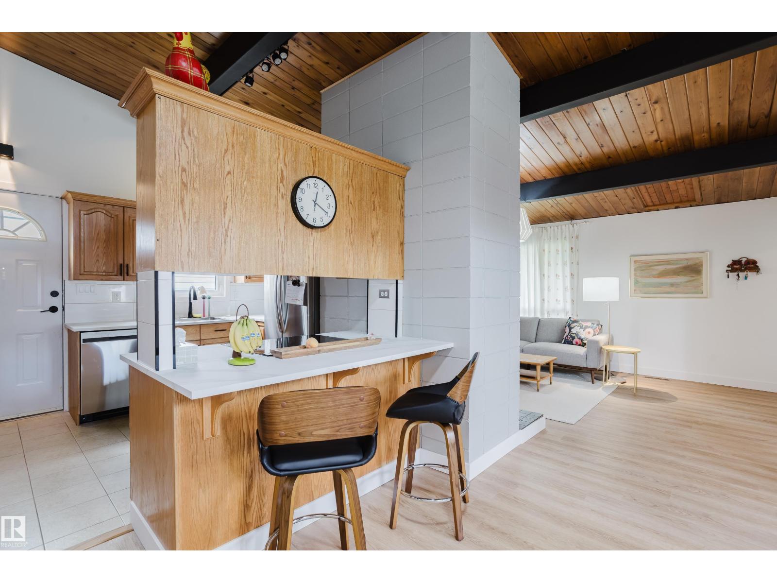 9059 52 ST NW - 12