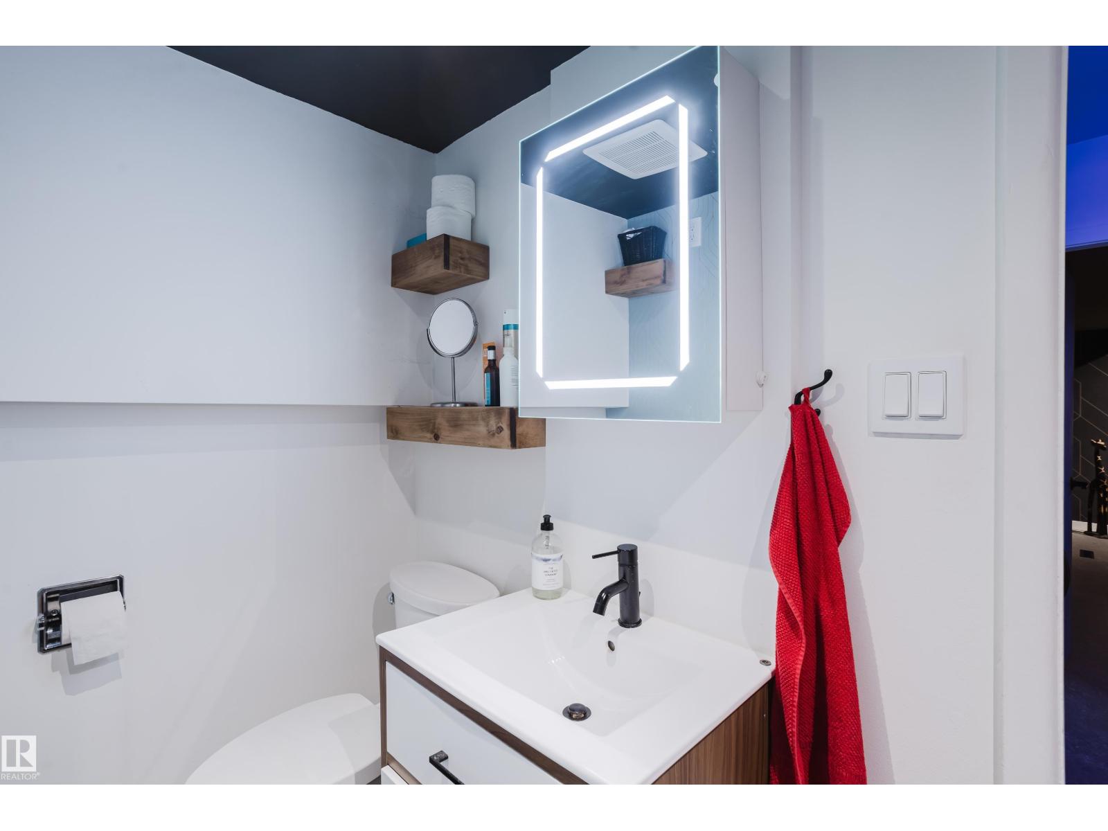 9059 52 ST NW - 31