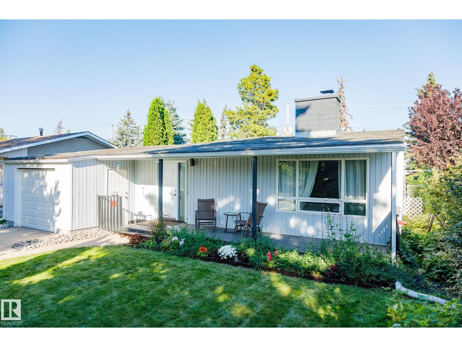 9059 52 ST NW - 42