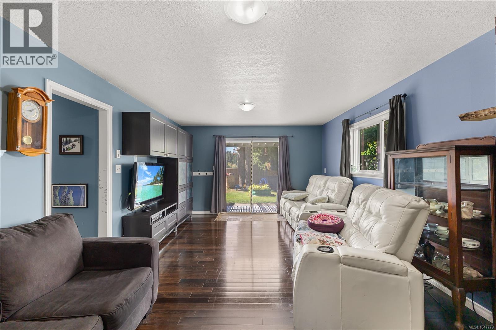 848 Superior Dr - Image 28