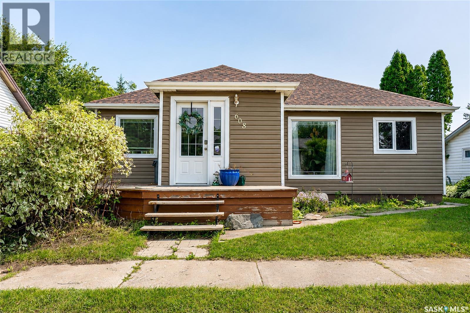 608 2nd AVENUE - 1