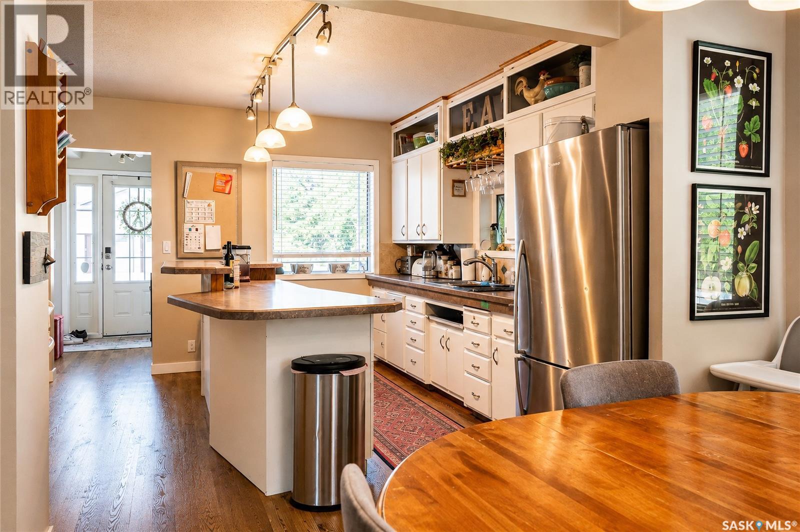 608 2nd AVENUE - 6