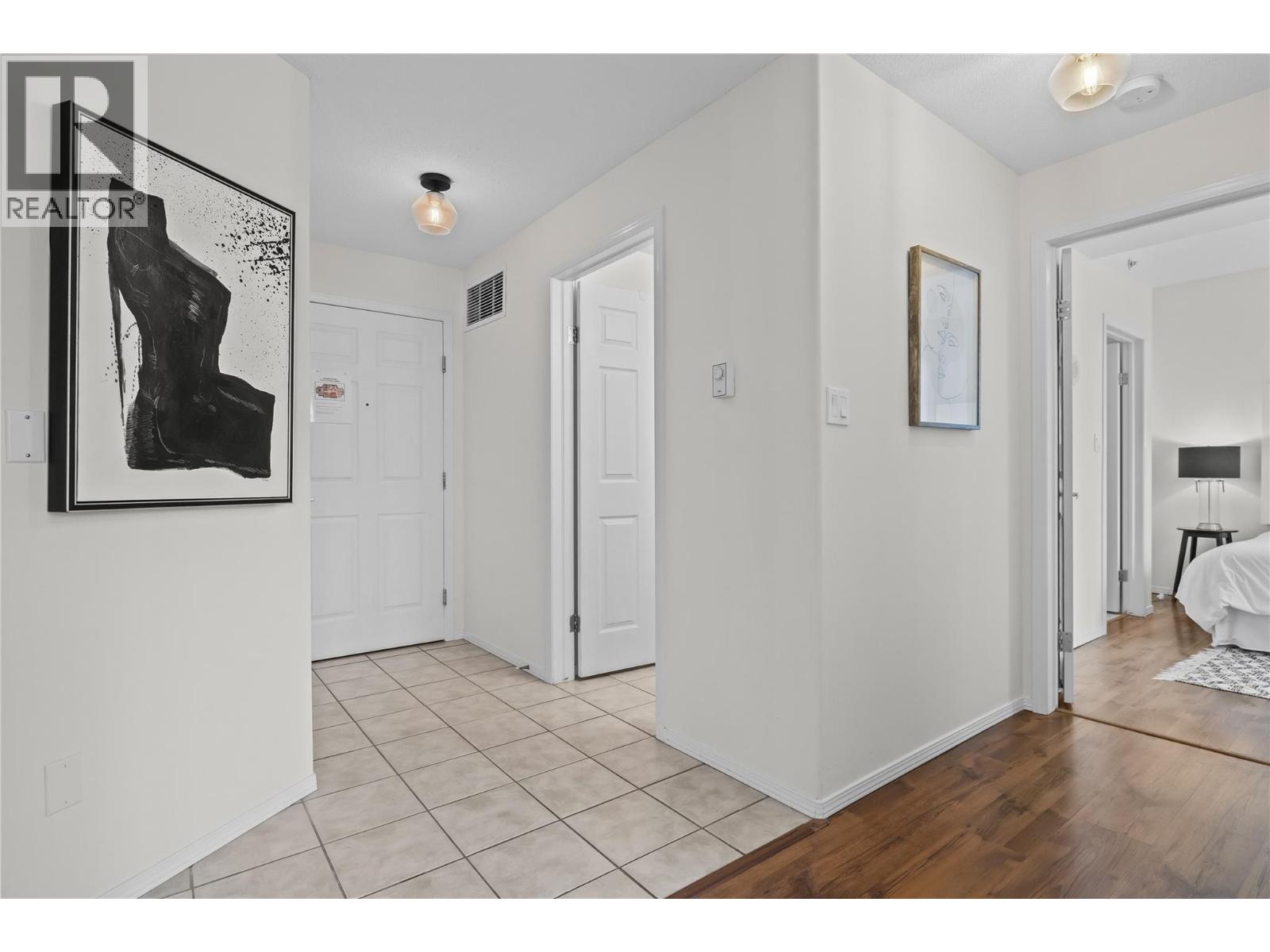 1404 1128 Sunset Drive, Kelowna