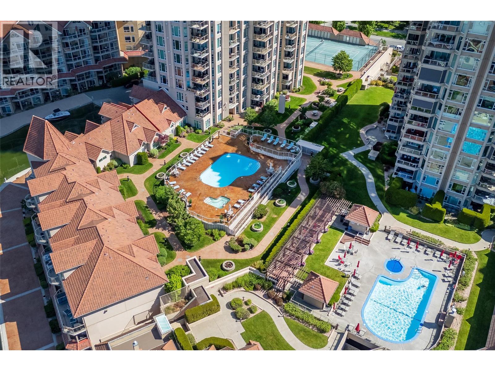 #1404 1128 Sunset Drive - 33
