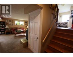 40/48 Kinuseo Place, Tumbler Ridge, BC V0C2W0 Photo 18