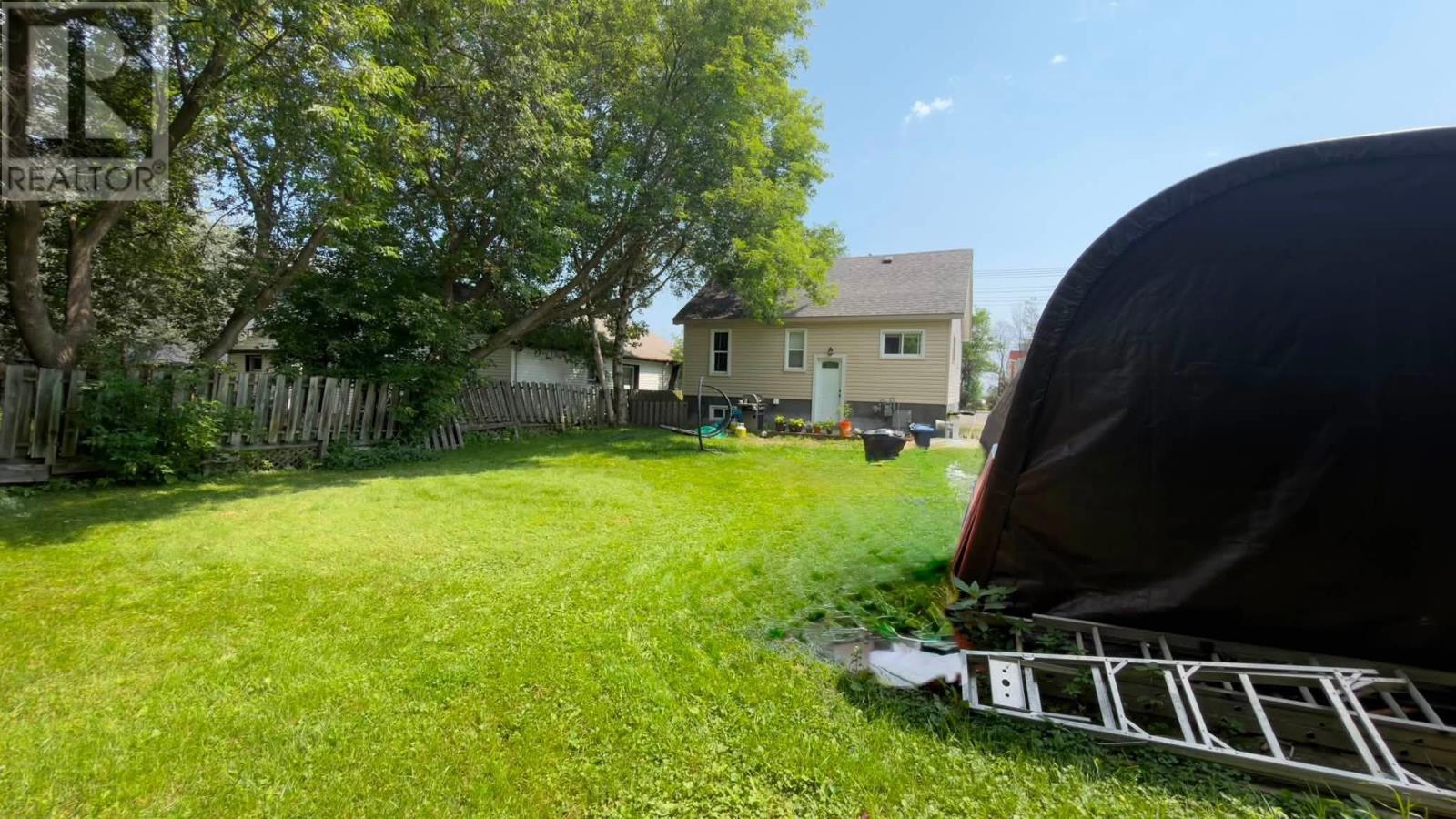 454 ALGOMA ST N - 23