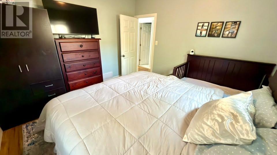 454 ALGOMA ST N - 8