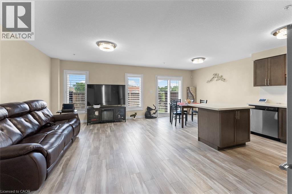 #3 60 CANTERBURY Drive - Image 5