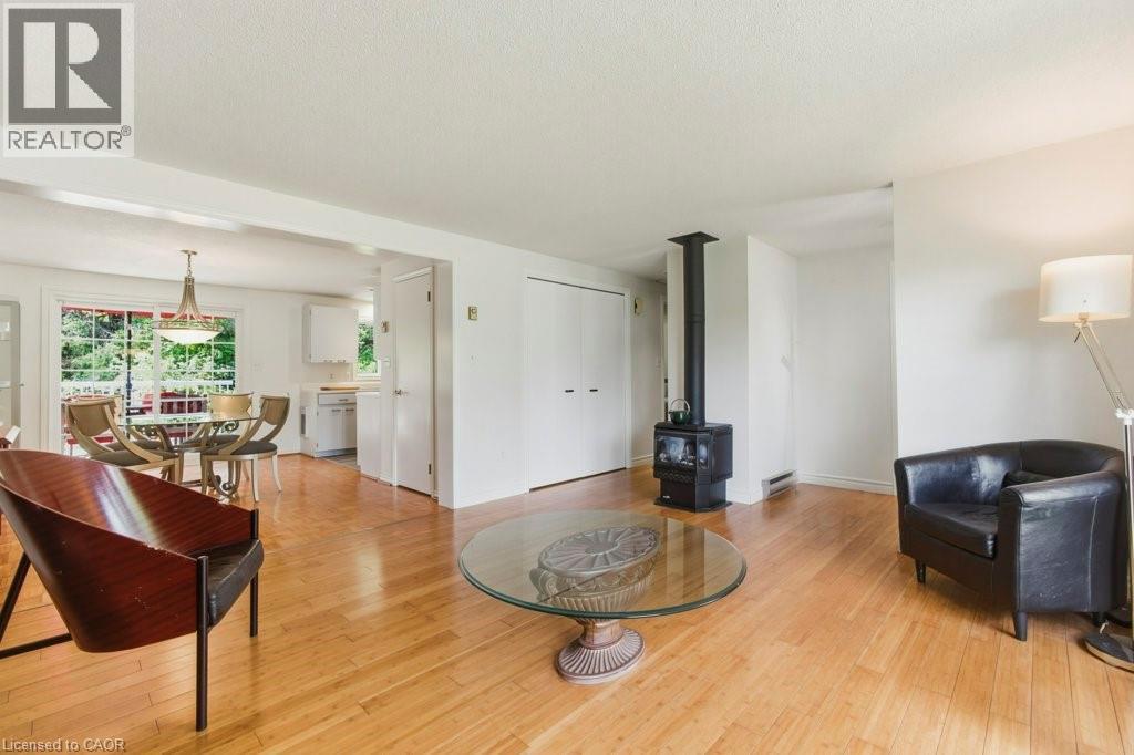 5 CEDAR Court - 4