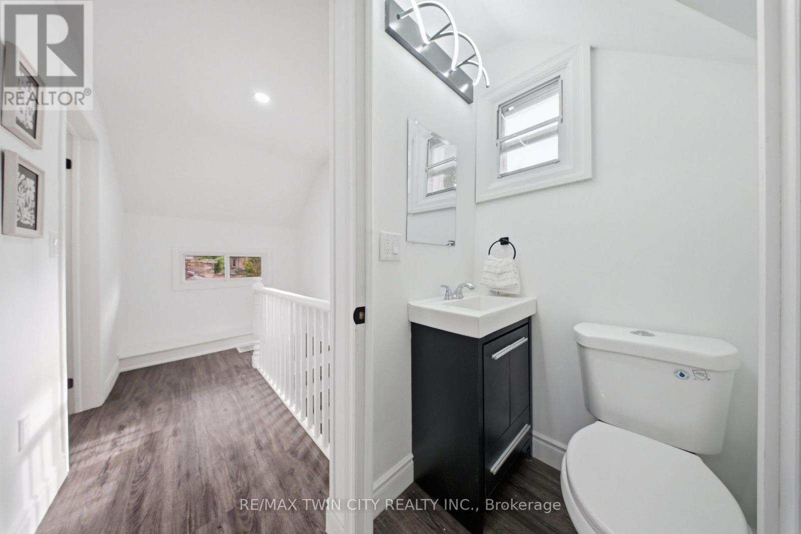 42 PEEL STREET - 24