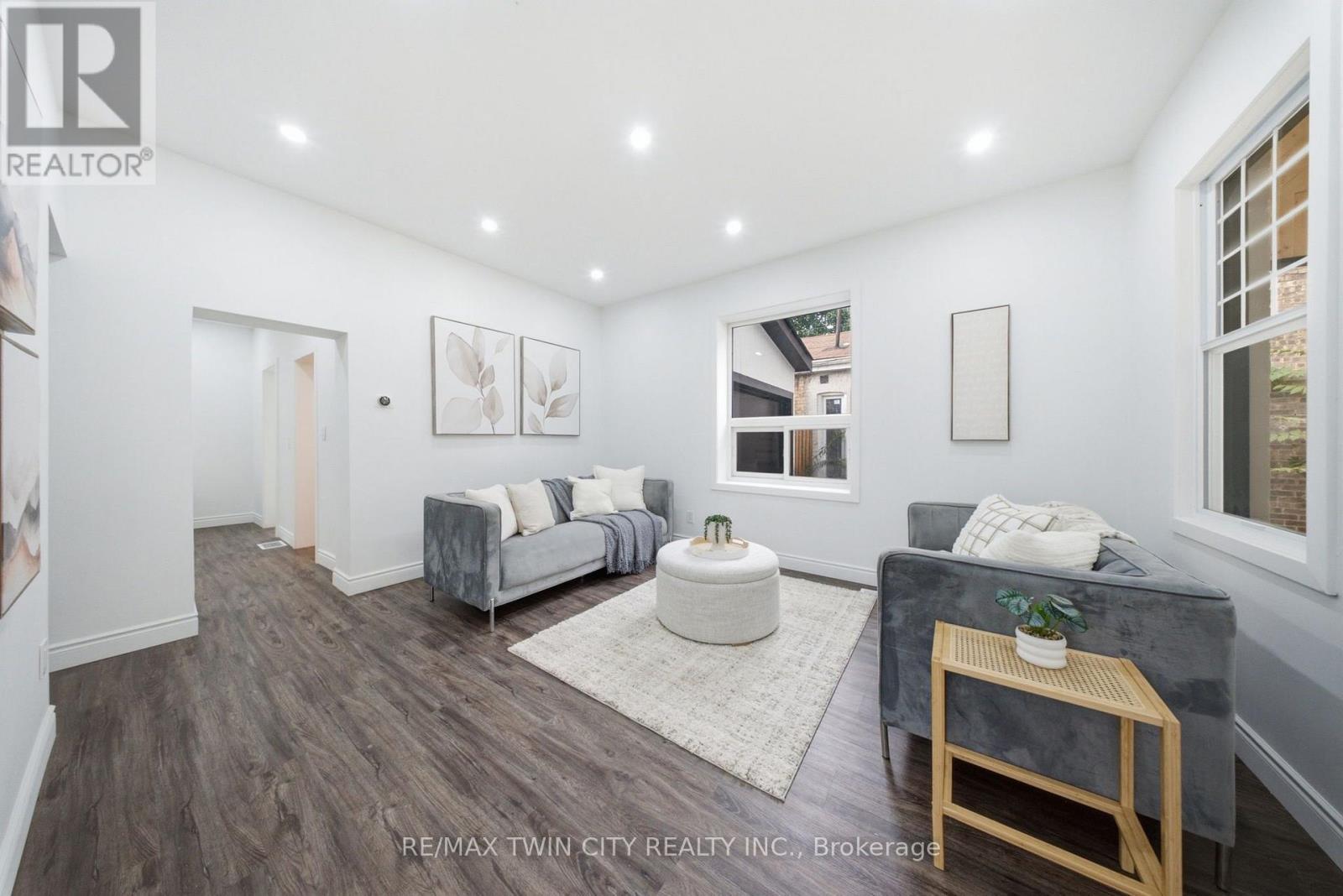42 PEEL STREET - Image 9