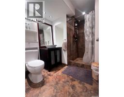 135 5th Avenue Se, Swift Current, SK S9H3M8 Photo 16