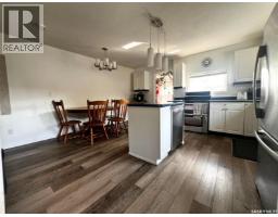 Primary Bedroom - 135 5th Avenue Se, Swift Current, SK S9H3M8 Photo 6