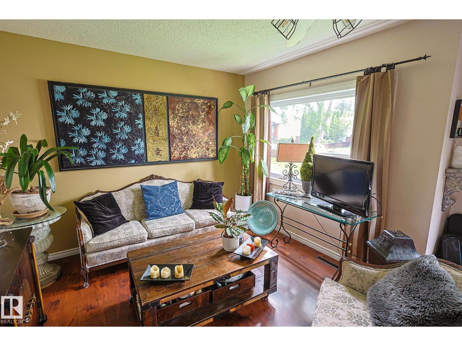 11739 129 St NW photo 5 — MLS® E4505205