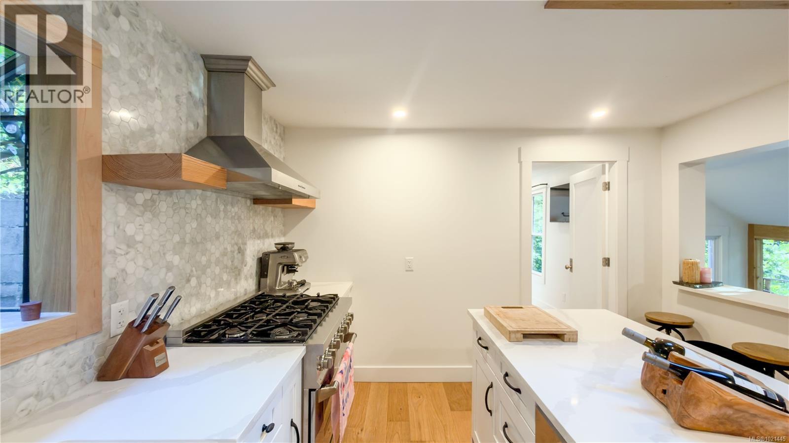 1709 Falcon Heights Rd - 9