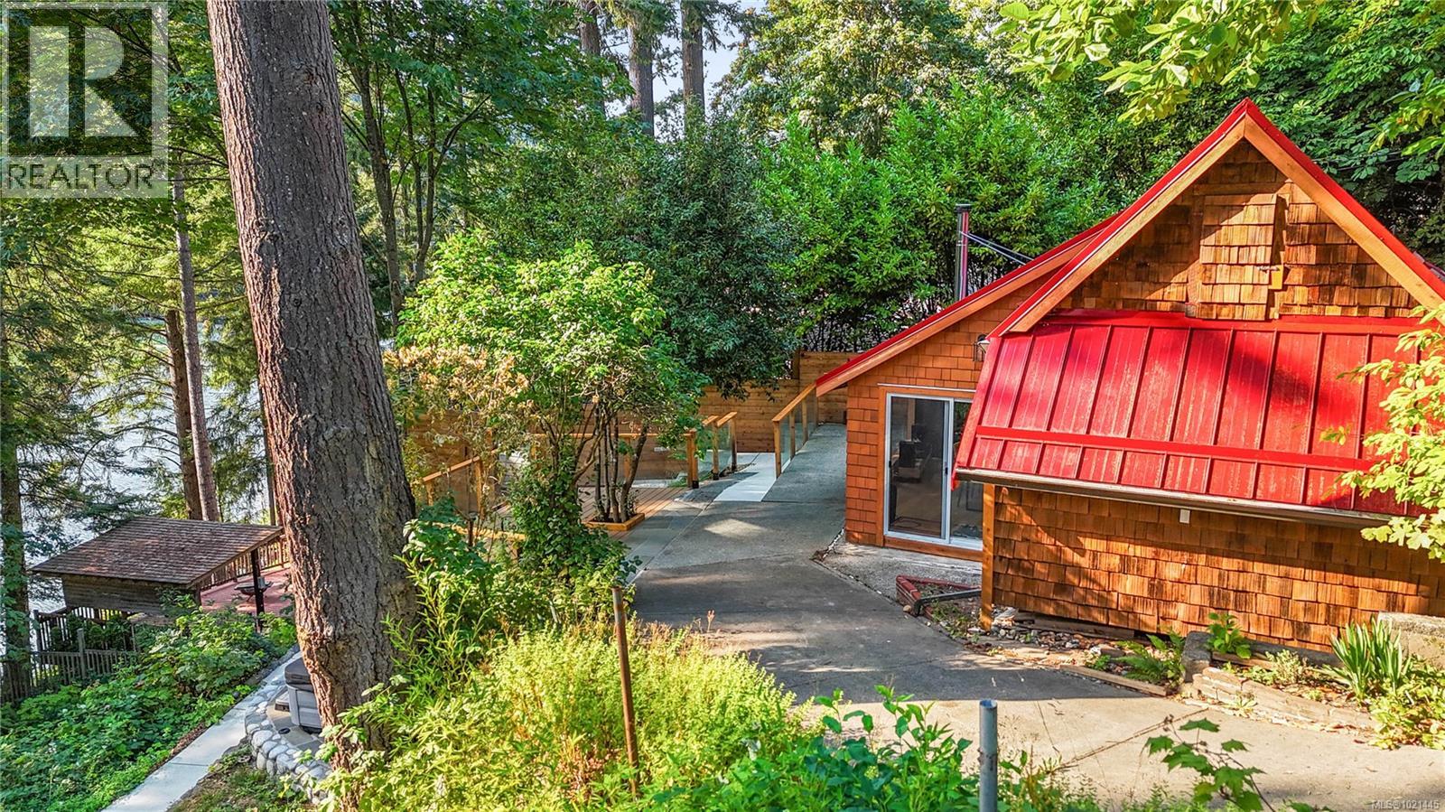 1709 Falcon Heights Rd - 33
