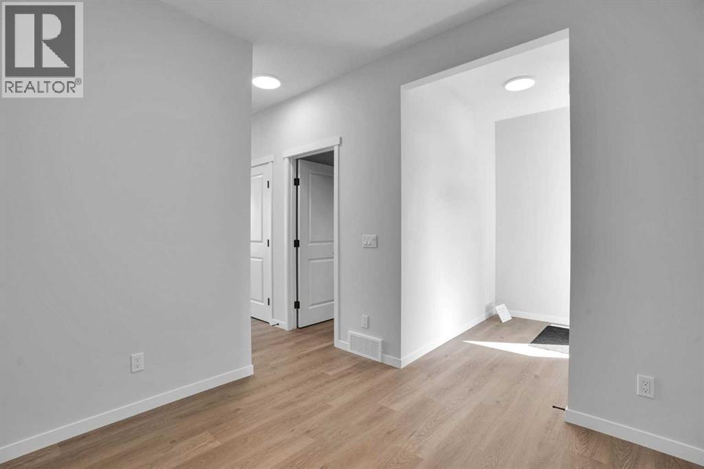68 Sugarsnap Green SE, Rangeview, Calgary photo 5