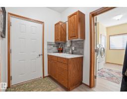 5002 58 St, Daysland, AB T0B1A0 Photo 17