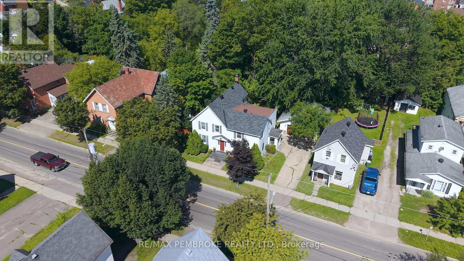 225 MARY STREET - Image 42