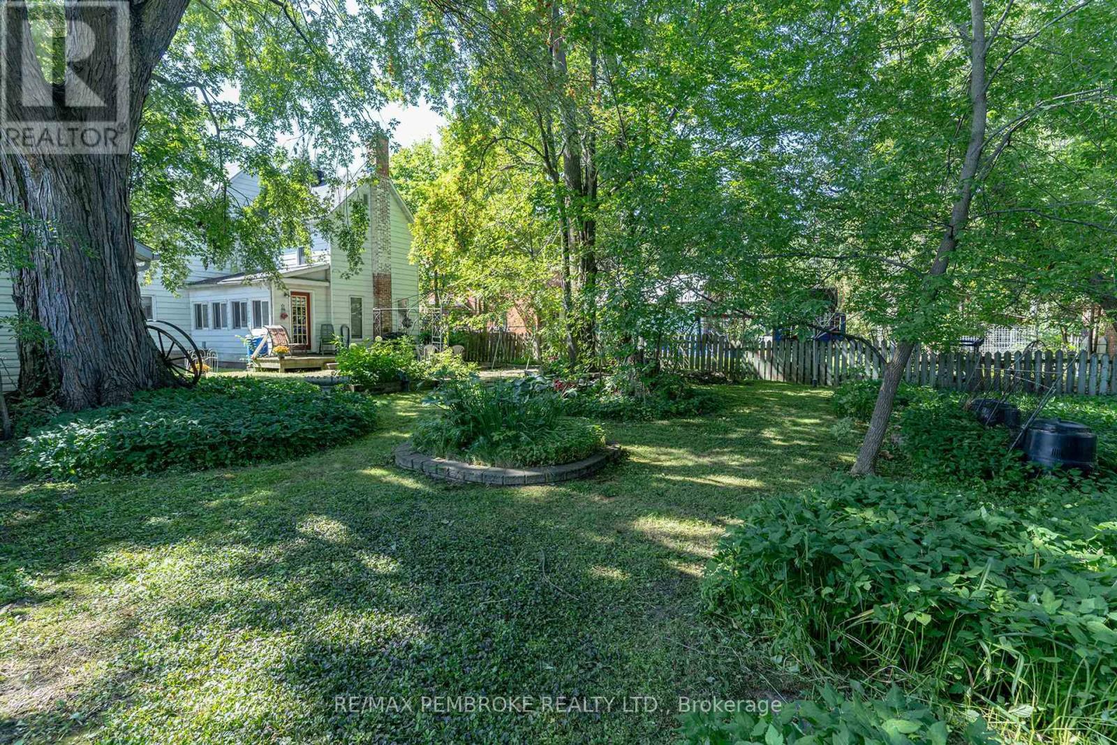 225 MARY STREET - Image 44