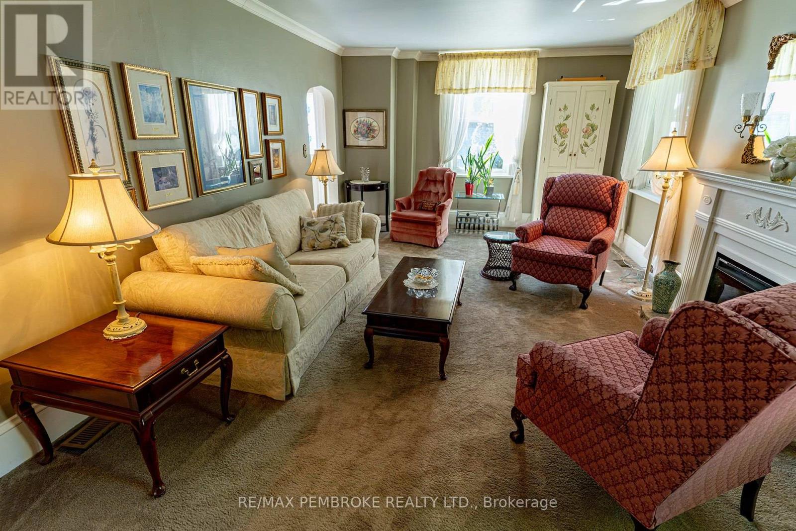 225 MARY STREET - Image 9
