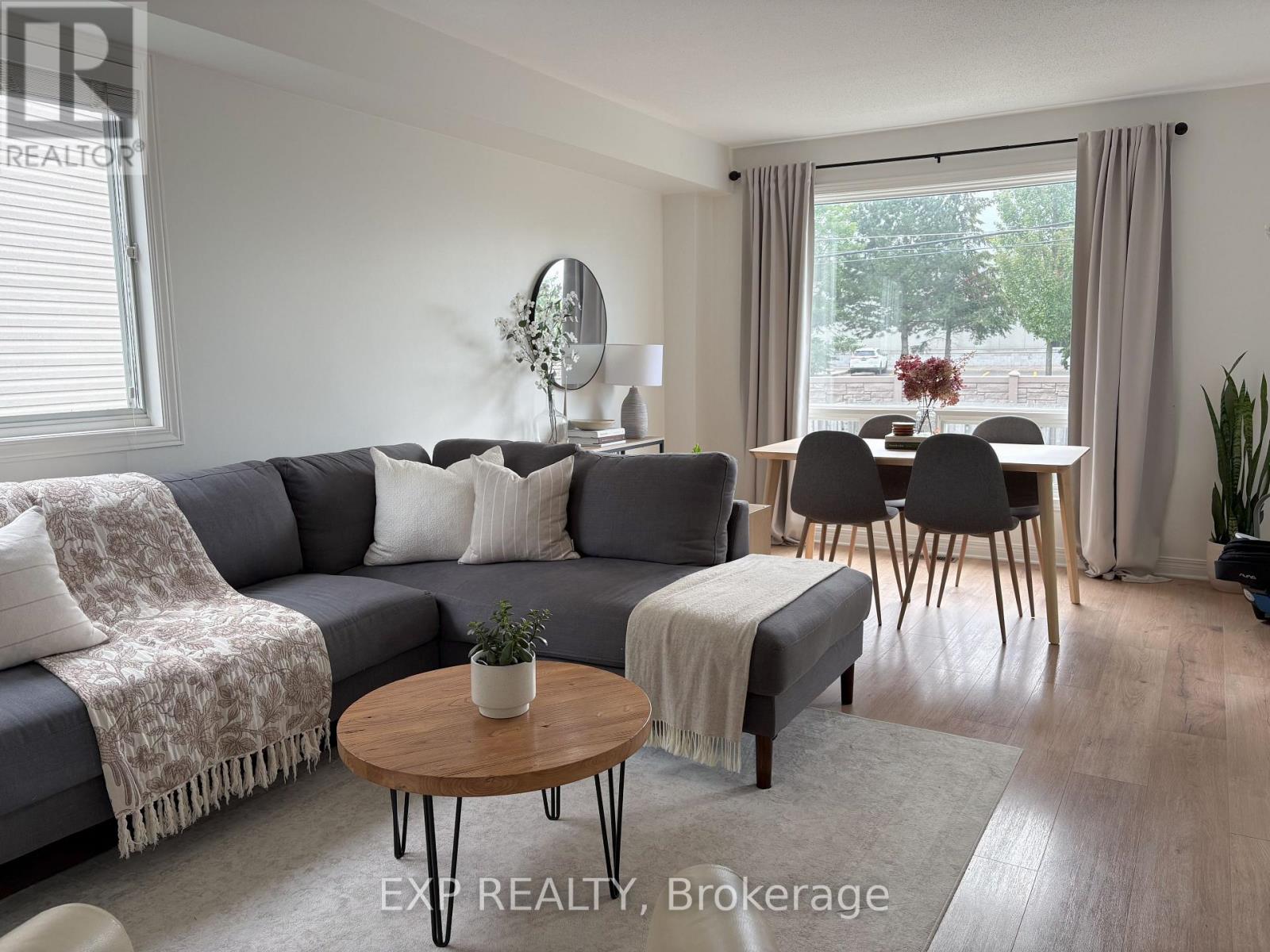 Bright, spacious open concept liv & dining