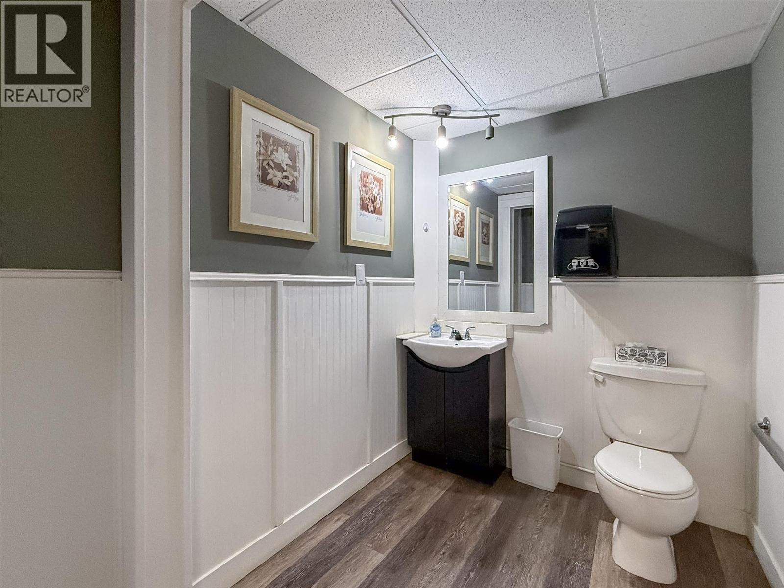 109 140 Commercial Drive, Kelowna