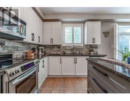 50 The Queensway, Barrie, ON L4M7J3 Photo 17