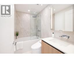 1307 135 E 13th Street, North Vancouver, BC V7L0J8 Photo 10