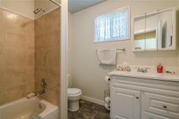 39045 Pth 52 Highway E, La Broquerie, MB R0A0W0 Photo 22