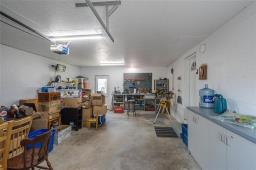 39045 Pth 52 Highway E, La Broquerie, MB R0A0W0 Photo 43