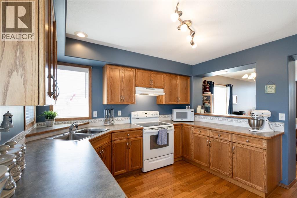 Listing photo – 4406 54A Avenue Crescent, Innisfail
