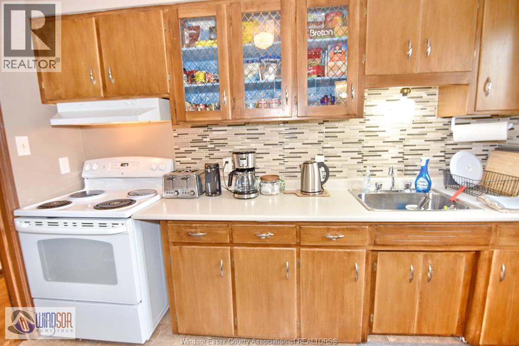 1534 PILLETTE ROAD - 11
