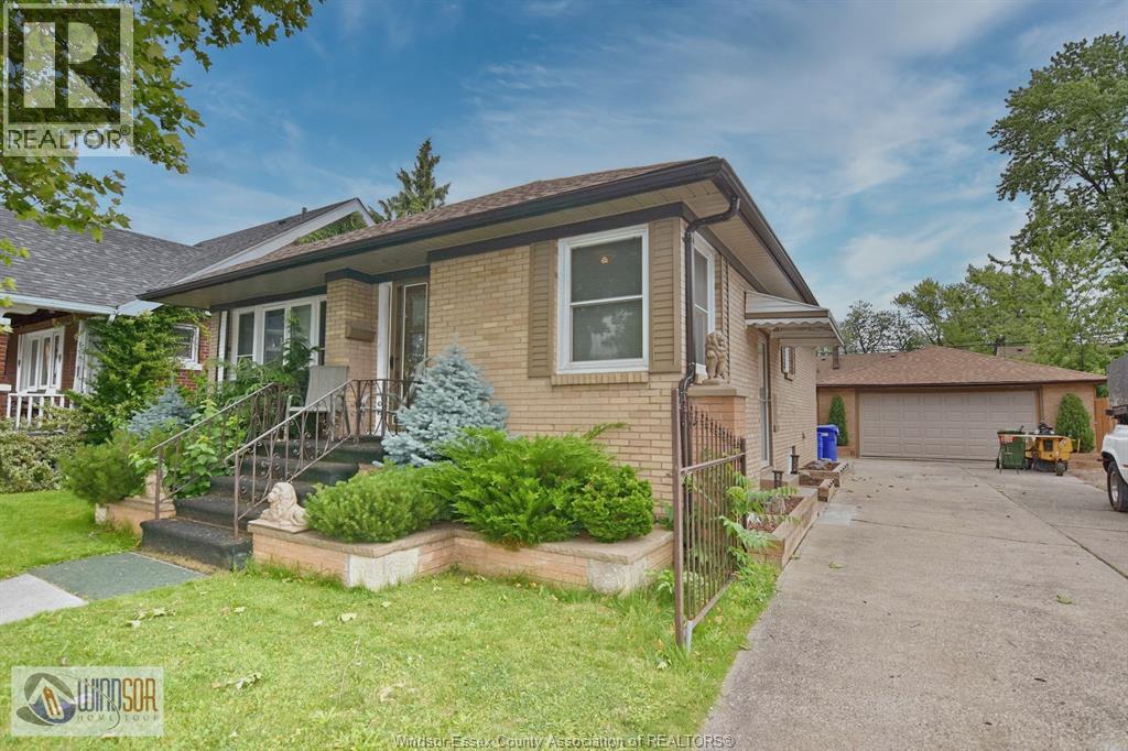 1534 PILLETTE ROAD - 2
