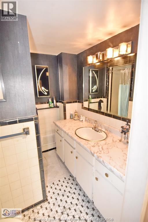 1534 PILLETTE ROAD - Image 20