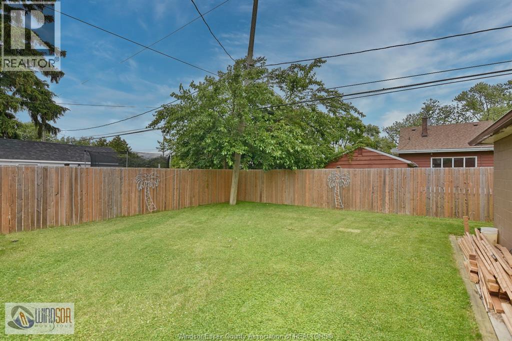 1534 PILLETTE ROAD - 23