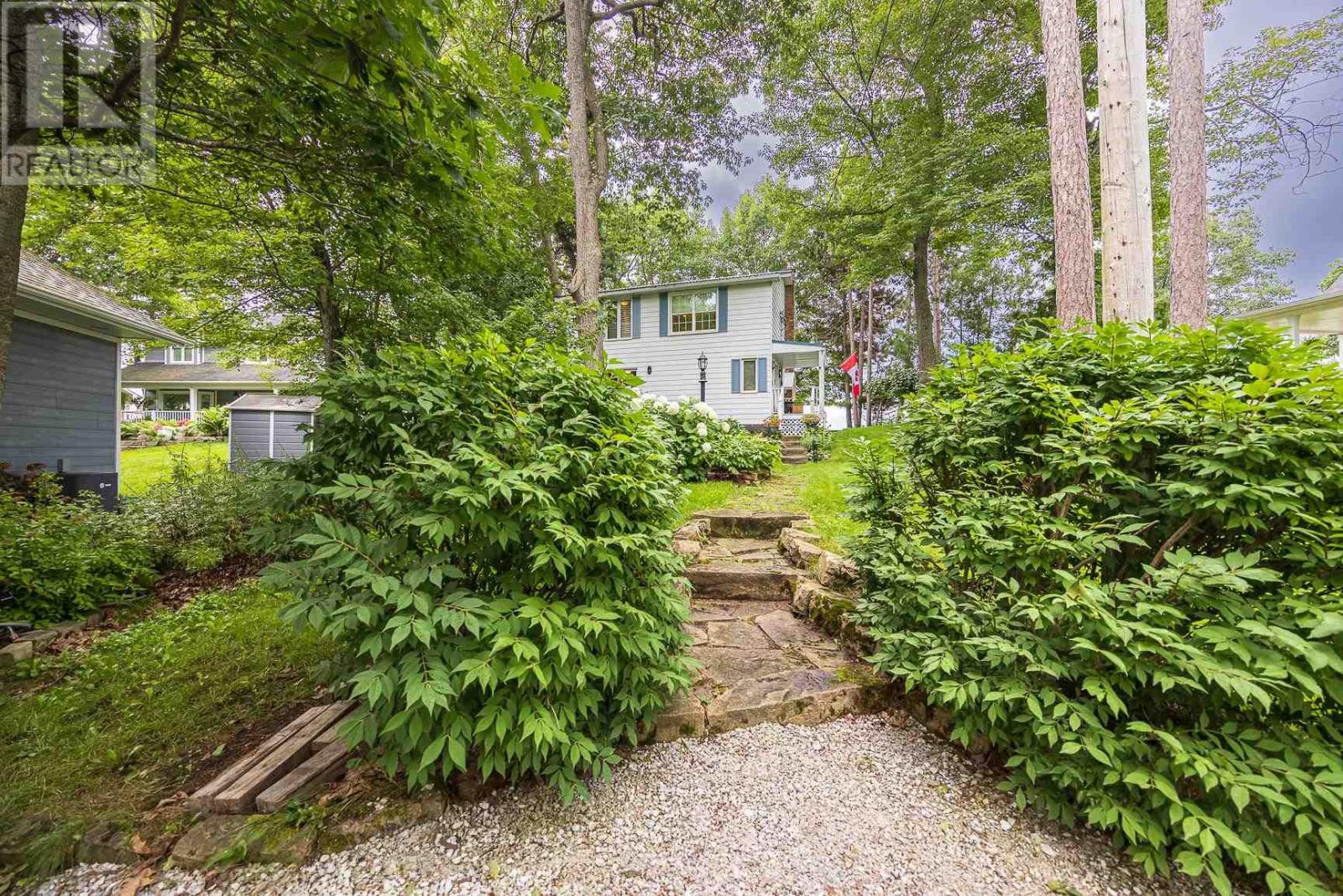 267 Pointe Louise DR - 10