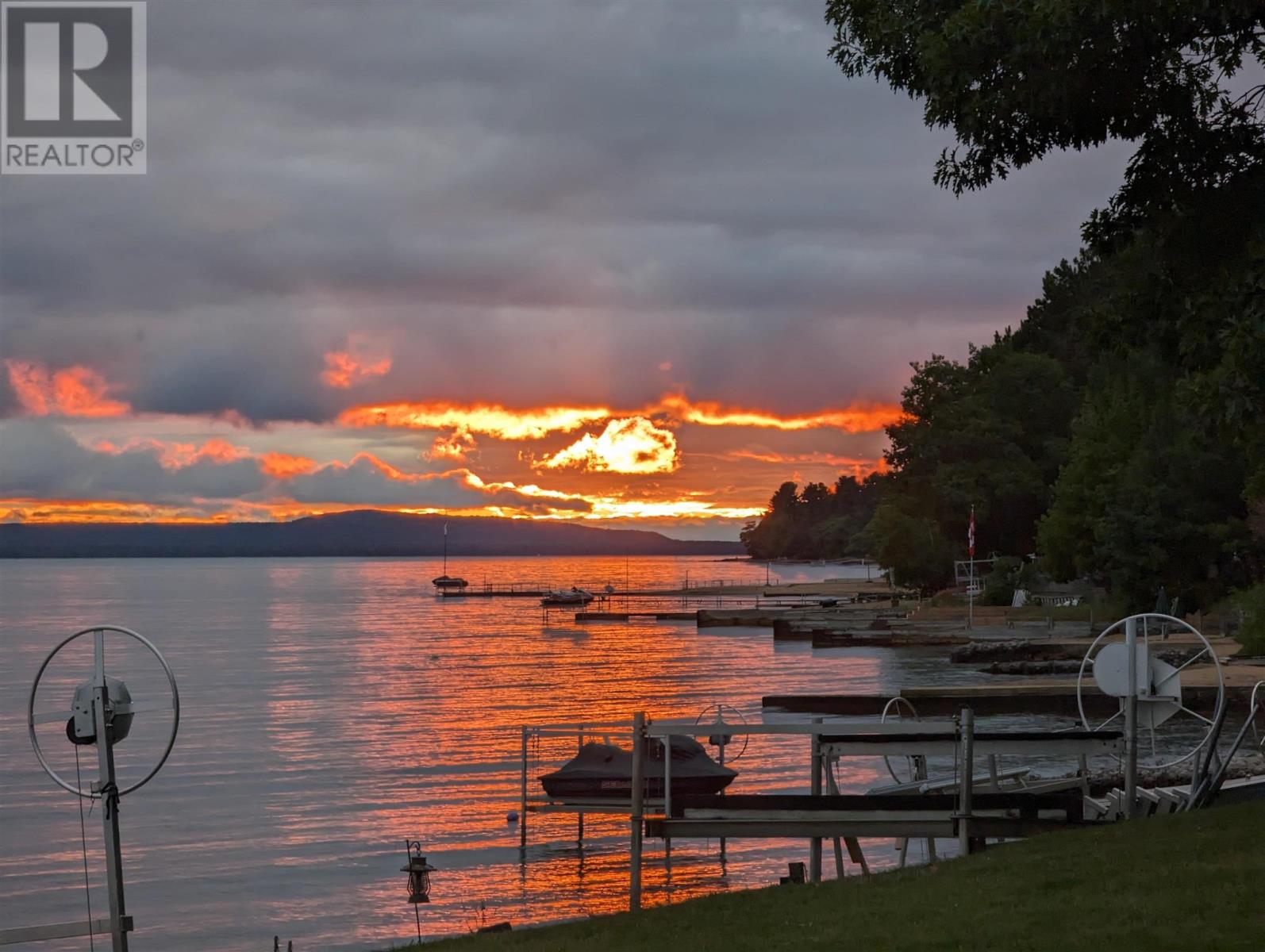 267 Pointe Louise DR - 33