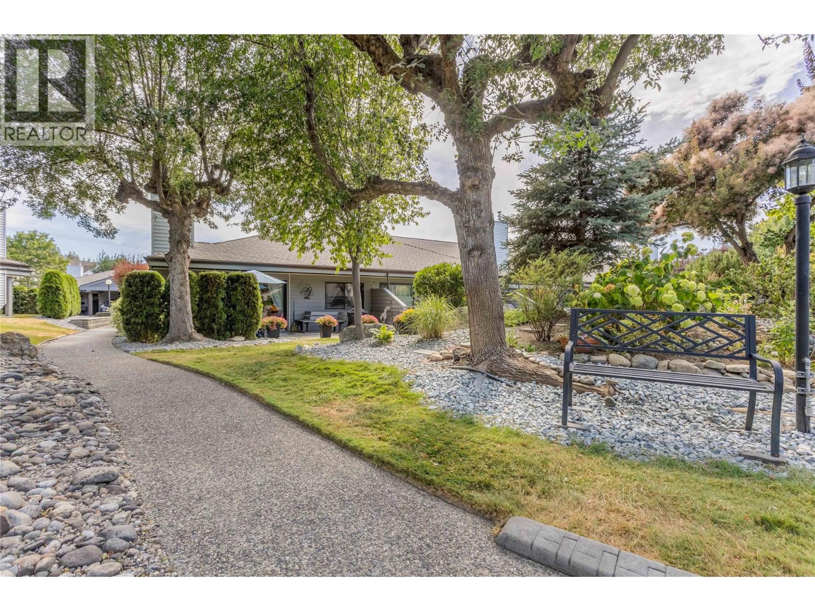 #220 1765 Leckie Road - 39