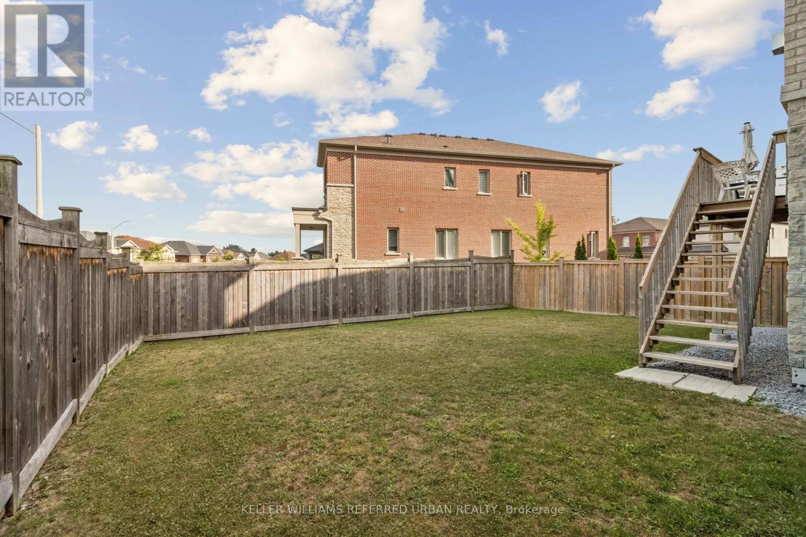 54 LEARY CRESCENT - 39