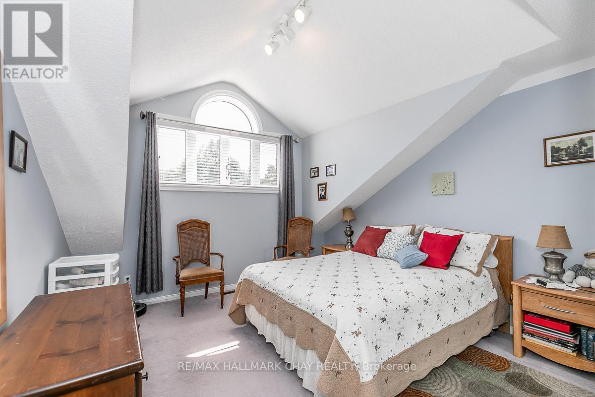 #5 149 RIVERVIEW ROAD - 27