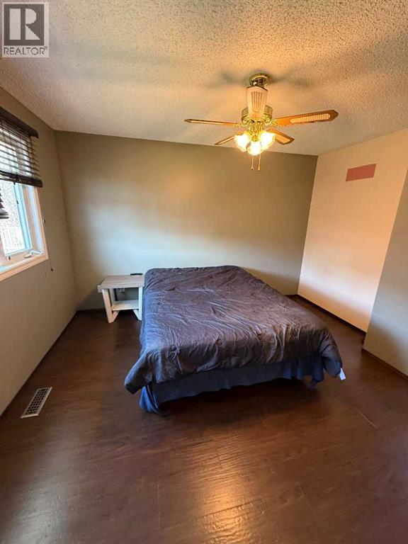 5417 52 Avenue - Image 12